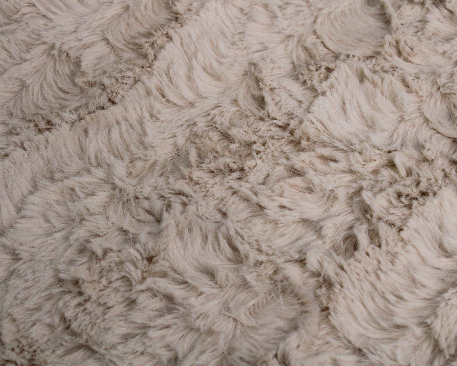 Tapete felpudo bege claro com padrão ondulado