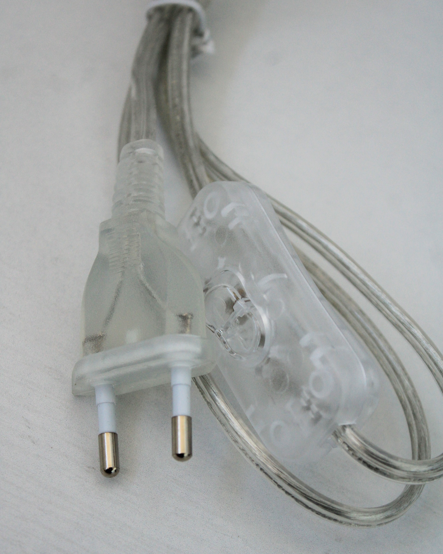 Cabo elétrico transparente com ficha europeia e interruptor transparente