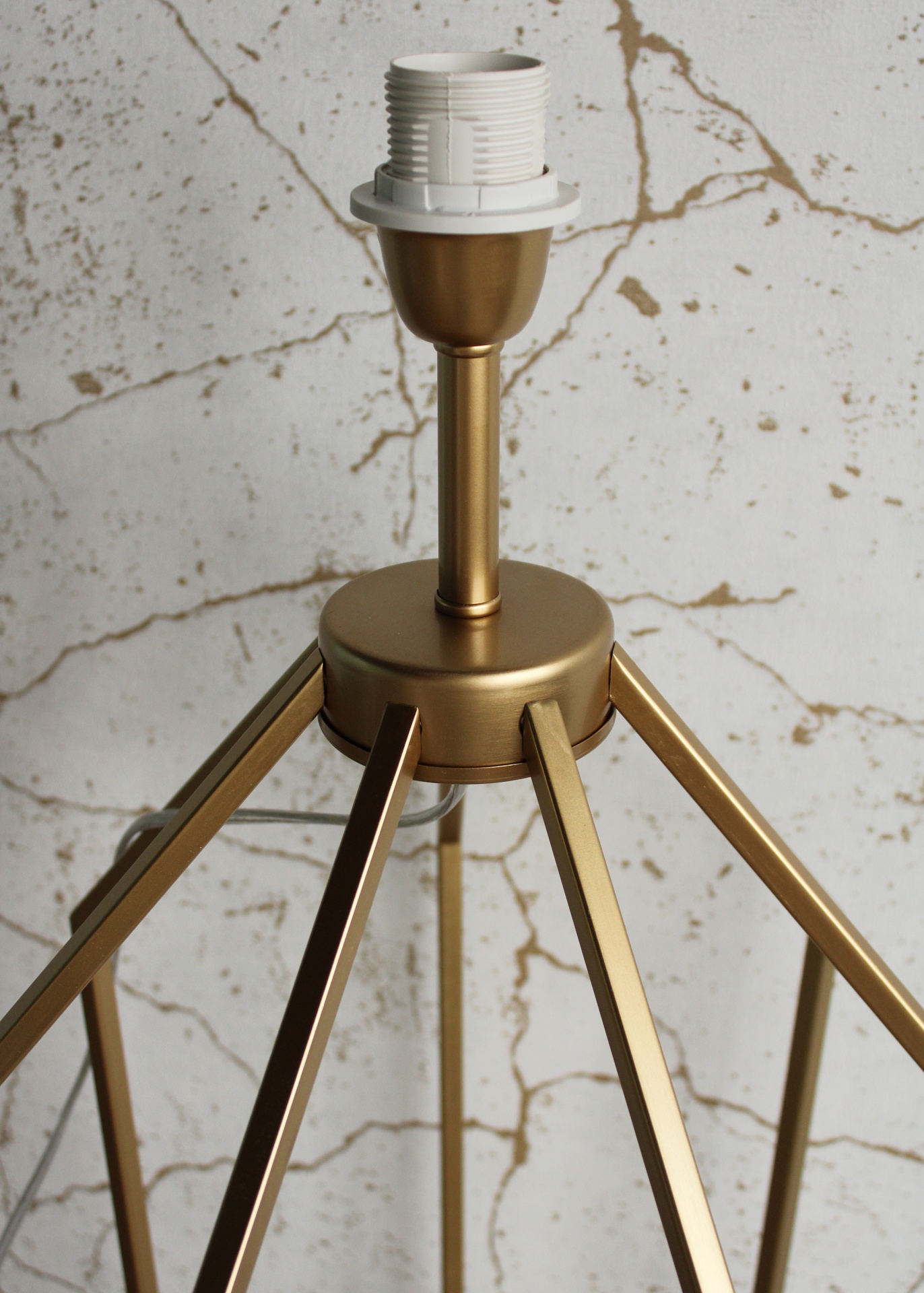 Candeeiro de pé Glamour Dourado