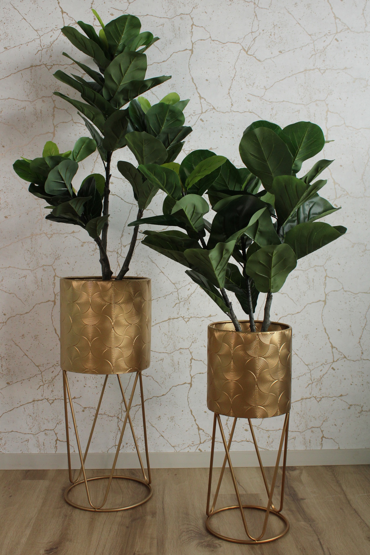 Floreira metal dourada