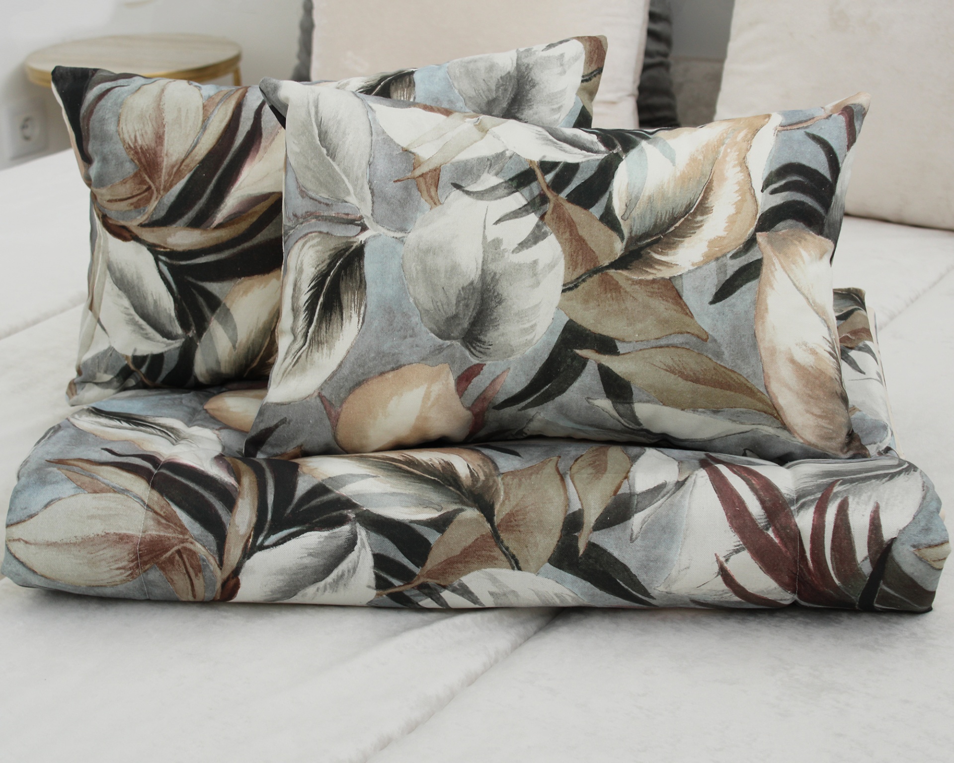 Tapa pés CNapoles_Virgo Cinza