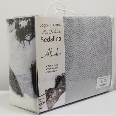 Pacote de jogo de cama Sedalina cinza com padrão ondulado e etiqueta informativa.