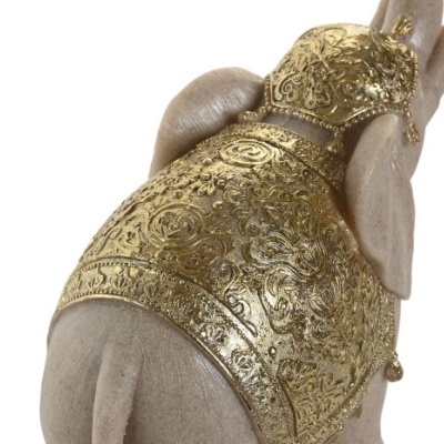 Estátua decorativa de elefante com ornamentos dourados detalhados