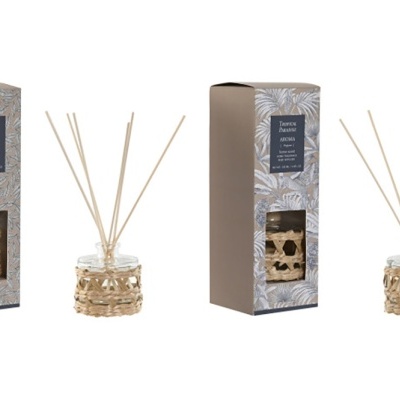 Difusores de ambiente com frascos de vidro e suporte de vime, caixas com design de folhas e rótulos azul escuro