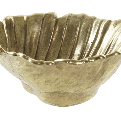 Taça decorativa metálica dourada com textura ondulada