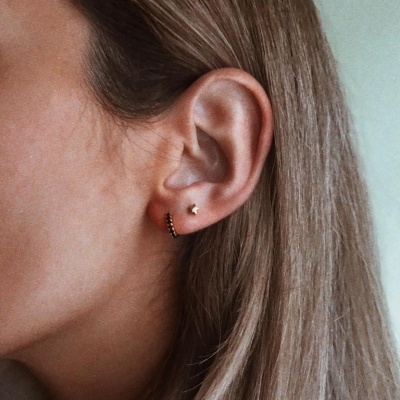 Mini argolinha em aço - Mia (VENDIDO À UNIDADE)