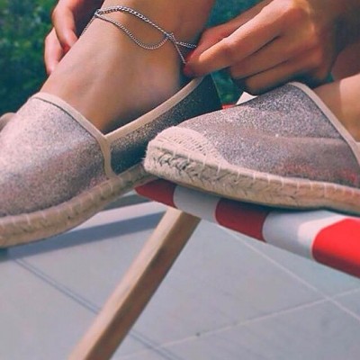 Pulseira para o pé em aço - Ondinhas