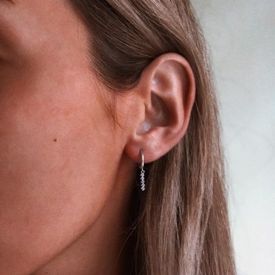 Mini argolinha em prata 925 - 5 Diamonds (vendido à unidade)