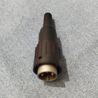 Conector DIN Macho serie C 091 B de 3 vías, 5A, 300 Vac