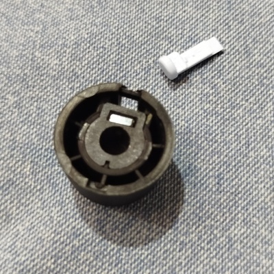 Botão redondo preto diâmetro 24 mm