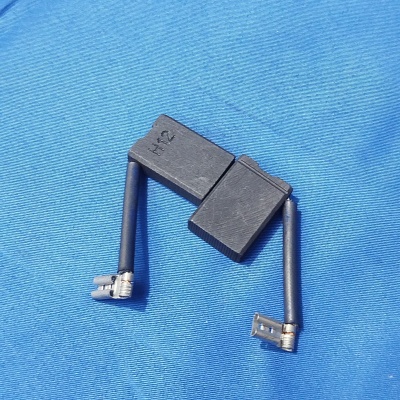 Jogo escovas de carvão 16x6.3x23mm Ref: 1221