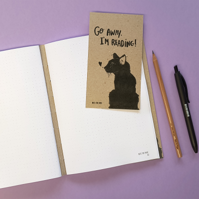 Go Away, I'm Reading - Bullet Journal com capa em Kraft