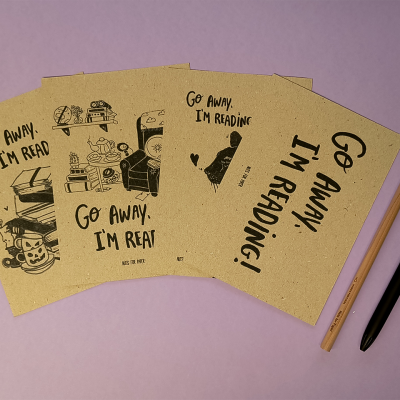 Go Away, I'm Reading - Postais