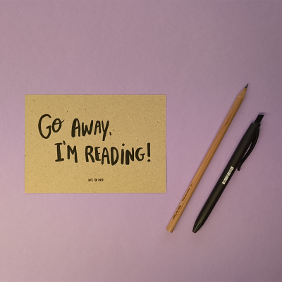 Go Away, I'm Reading - Postais