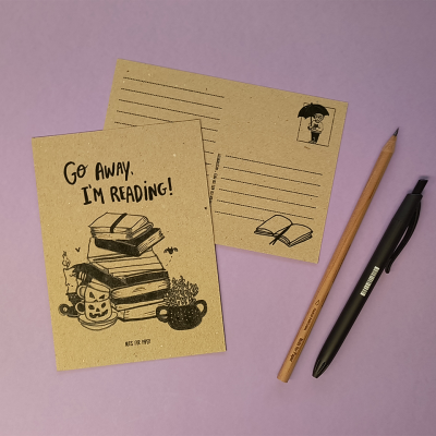 Go Away, I'm Reading - Postais