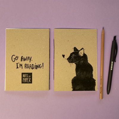 Go Away, I'm Reading - Caderno de Bolso