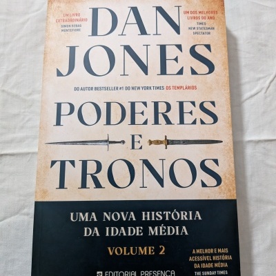Dan Jones - Poderes e Tronos - Volume 2
