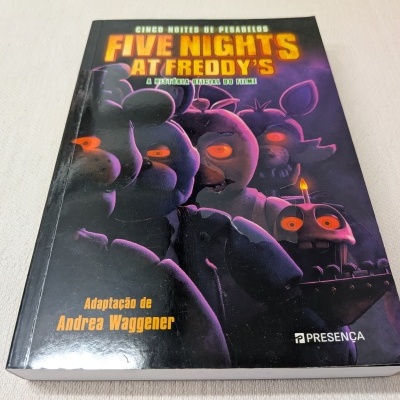 Scott Cawthon - Five Nights at Freddy’s - Cinco Noites de Pesadelos A história oficial do filme
