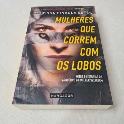 Clarissa Pinkola Estes - Mulheres que Correm com os Lobos (defeito capa)