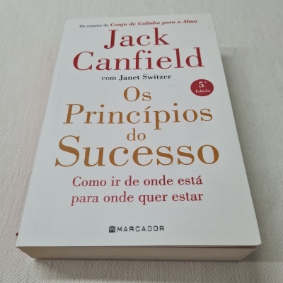 Jack Canfield e Janet Switzer - Os Princípios do Sucesso (defeito na capa)