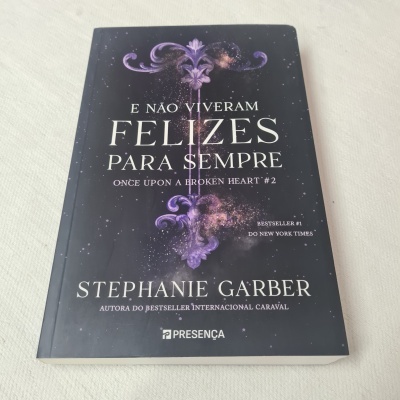 Stephanie Garber - E Não Viveram Felizes para Sempre