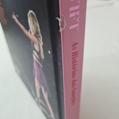 Annie Zaleski - Taylor Swift - As Histórias das Canções (defeito na capa)