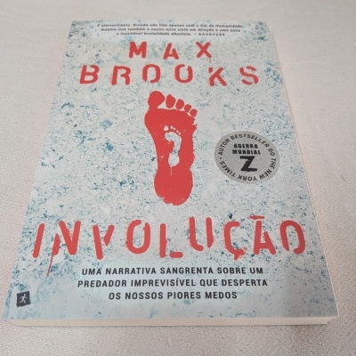 Max Brooks - Involução