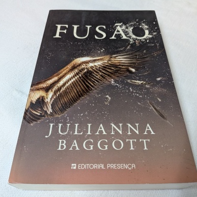 Julianna Baggott - Fusão