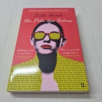 Calla Henkel - Na Pele dos Outros