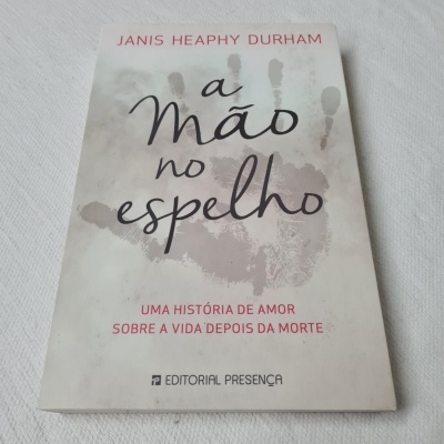 Janis Heaphy Durham - A Mão no Espelho