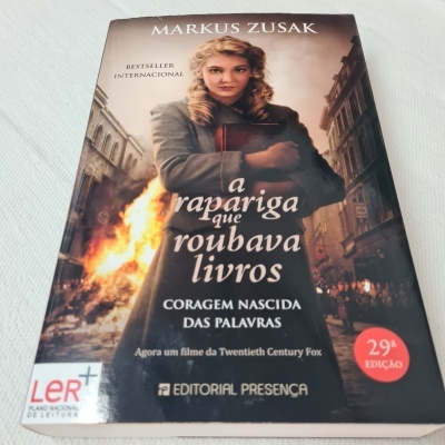 Markus Zusak - A Rapariga que Roubava Livros