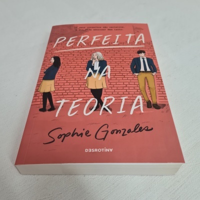 Sophie Gonzales - Perfeita na Teoria