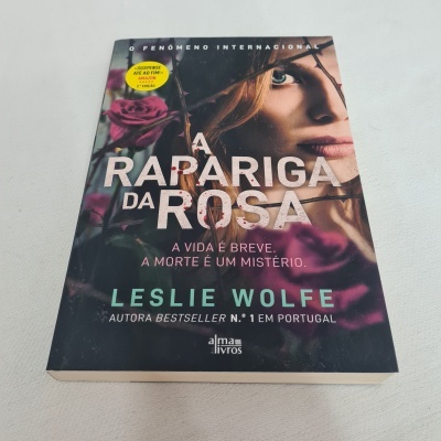 Leslie Wolfe - A Rapariga da Rosa
