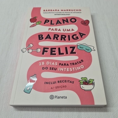 Capa do livro Plano para uma Barriga Feliz com texto e ilustrações coloridas