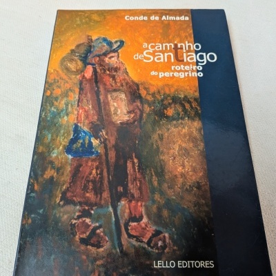 Livro a caminho de Santiago roteiro do peregrino com capa ilustrada e texto