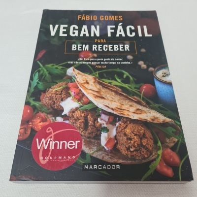 Fábio Gomes - Vegan Fácil para Bem Receber (defeito na capa)