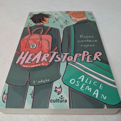Alice Oseman - Heartstopper: Volume 1 (Rapaz conhece rapaz)