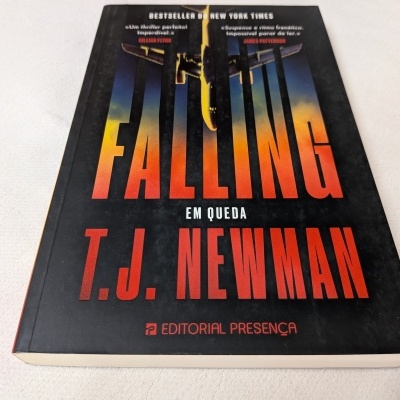 T. J. Newman - Falling - Em Queda