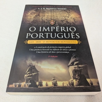 A. J. R. Russell-Wood - O Império Português 1415-1808 - O mundo em movimento