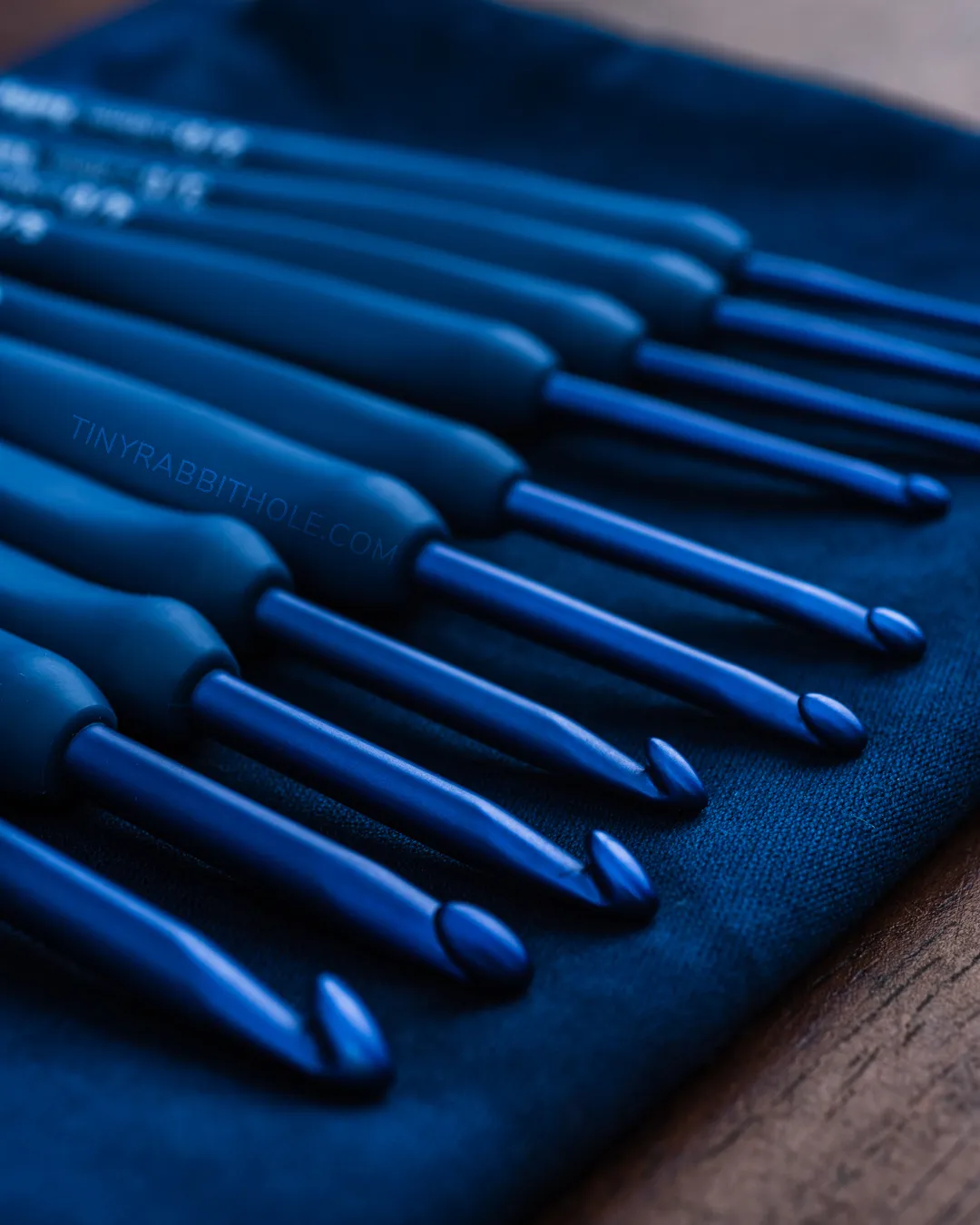 Tulip etimo blue luxury crochet hook and accessories set