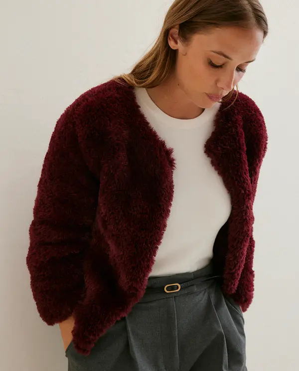 Inuit burgundy