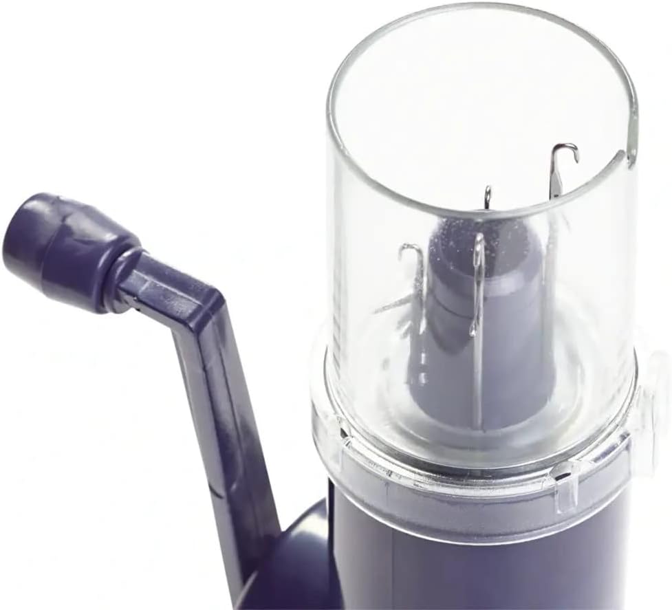 Triturador manual com recipiente transparente e manivela preta