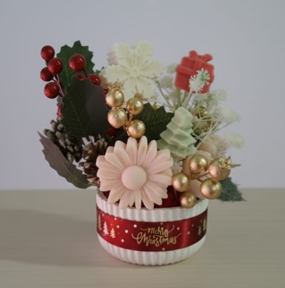 Arranjo de Flores e Velas