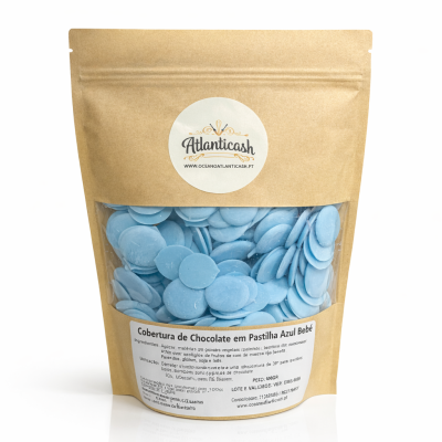 Pacote de chocolate em pastilhas azul bebê da marca Atlanticash