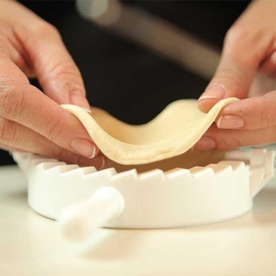 Molde Fazer Empanadas / Filhoses Grande 16 cm Plast. -