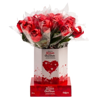 Bouquet de rosas de chocolate com embalagem branca e vermelha