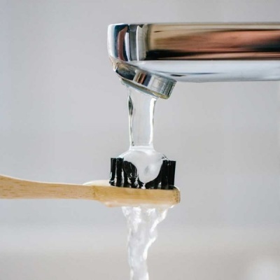 Escova de Dentes de Bambu - GRUMS