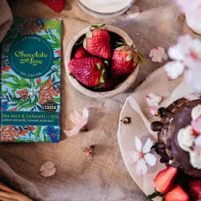 Chocolate Vegan com Caramelo Salgado (65% Cacau) Biológico 80g - Chocolate & Love