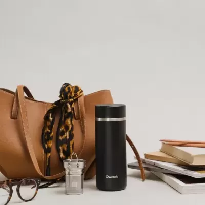 Garrafa de Chá Térmica Preta 400ml - Qwetch