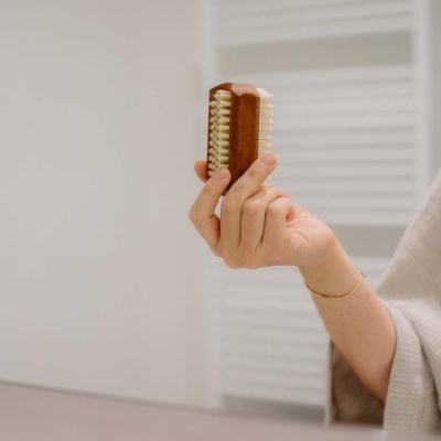 Escova Para Unhas em Madeira - Croll & Denecke Escova Para Unhas em Madeira - Croll & Denecke